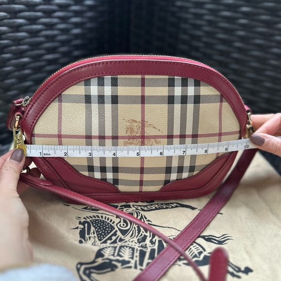 Authentic Burberry Red and Beige Crossbody Bag - Picture 6 of 6